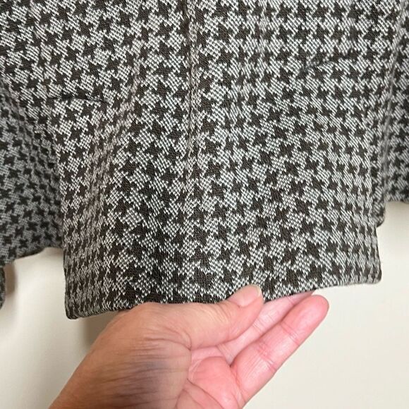 Giorgio Armani grey blazer houndstooth, three button closure Womens 44 Sz L - Picture 7 of 9